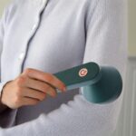 ⁦Éliminateur de peluches de vêtements électrique portable - الة الكهربائية المحمولة لازالة الوبر من الملابس⁩ - الصورة ⁦2⁩