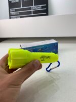 ⁦Lampe Torche Sous-Marine Étanche jusqu’à 25 mètres – مصباح تحت السباحة تحت الماء⁩ - الصورة ⁦8⁩