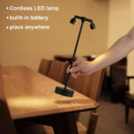 ⁦Lampe de bureau LED rétro à double tête rotative à 360 degré – مصباح مكتب بعدة أوضاع إضاءة⁩ - الصورة ⁦3⁩