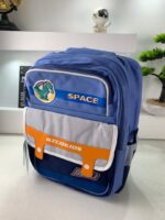 ⁦Sac à Dos Enfant Space Design Ludique Multi-Poches Bleu – حقيبة مدرسية للأطفال لون أزرق⁩ - الصورة ⁦4⁩