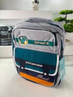 ⁦Sac à Dos Enfant Space Design Ludique Multi-Poches Gris – حقيبة مدرسية للأطفال لون رمادي⁩ - الصورة ⁦4⁩