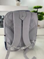 ⁦Sac à Dos Enfant Space Design Ludique Multi-Poches Gris – حقيبة مدرسية للأطفال لون رمادي⁩ - الصورة ⁦6⁩