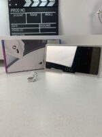 ⁦Miroir de courtoisie rechargeable double buttons avec 3 modes d’éclairage – مرآة مكياج مضيئة للسيارات⁩ - الصورة ⁦7⁩