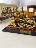 ⁦Boîte à Musique Locomotive Mobile en Bronze – علبة موسيقى قاطرة متحركة⁩ - الصورة ⁦8⁩