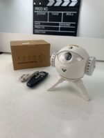 ⁦Projecteur Galaxie Astronaute éclairage étoilé réglable à 360° avec télécommande – جهاز عرض نجوم ومكبر صوت⁩ - الصورة ⁦7⁩