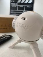 ⁦Projecteur Galaxie Astronaute éclairage étoilé réglable à 360° avec télécommande – جهاز عرض نجوم ومكبر صوت⁩ - الصورة ⁦9⁩