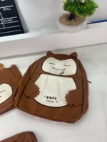 ⁦Ensemble de Sacs Snorlax 3Pcs Design Kawaii Marron – حقيبة مدرسية 3 قطع لون بني⁩ - الصورة ⁦8⁩