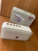 ⁦Réveil Bluetooth Rétro avec Haut-Parleur et Fonction IPX5 – ساعة منبه بلوتوث مع مكبر صوت⁩ - الصورة ⁦12⁩
