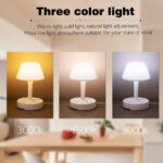⁦Lampe de table avec port USB à intensité variable 3 couleurs – مصباح ومقبس طاقة⁩ - الصورة ⁦7⁩