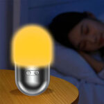 ⁦Lampe de camping rechargeable avec changement de couleur RVB – مصباح تخييم ملون⁩ - الصورة ⁦2⁩