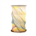 ⁦Lampe de lecture rotative portable en bois et papier Rechargeable à LED⁩ - الصورة ⁦2⁩