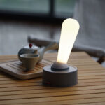 ⁦Veilleuse LED à Levier avec Interrupteur à bascule Rechargeable – مصباح غرف نوم قابل للشحن⁩ - الصورة ⁦2⁩