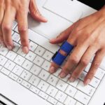 ⁦Attelle De Doigt ,Index en Aluminium Réglable Moyen Doigt Récupération Protection Contre Les Blessures⁩ - الصورة ⁦2⁩