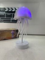 ⁦Lampe méduse RVB rechargeable avec capteur tactile et pieds dansants – مصباح ديكور على شكل قنديل⁩ - الصورة ⁦12⁩