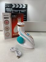 ⁦Brosse Nettoyante Électrique Cnaier AE-8788 3 Têtes Rotatives Recharge USB – جهاز تنظيف البشرة بعمق⁩ - الصورة ⁦12⁩