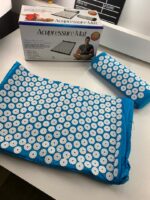 ⁦Coussin et Tapis Massage en Polymère d’acupression avec Sac de Rangement – بساط تدليك مع وسادة وحقيبة متنقلة⁩ - الصورة ⁦11⁩