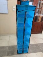 ⁦Organisateur de garde-robe pour le ranger des vêtements 6 étagères – علاقة لتنظيم الملابس في الخزانة⁩ - الصورة ⁦5⁩