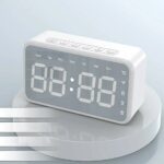 ⁦Réveil intelligente sans fil Bluetooth haut-parleur LED FM,AUX ,TF⁩ - الصورة ⁦4⁩