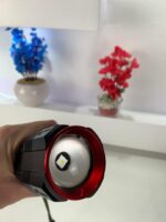 ⁦Lampe Torche 100W avec Batterie Lithium 18650*3 Portée de 1 à 1,5 km, mise au point réglable – مصباح يدوي عالي الطاقة مع بطارية ليثيوم⁩ - الصورة ⁦12⁩