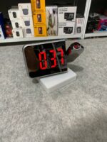 ⁦Réveil numérique intelligent avec projecteur 180° TempéRature USB , Snooze DS-8590L⁩ - الصورة ⁦8⁩