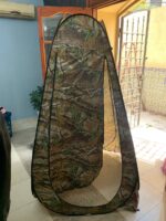 ⁦Tente de change pliable protection UPF 50+ et imperméable, 120 x 120 x 190 cm, camouflage - خيمة تغيير الملابس قابلة للطي⁩ - الصورة ⁦8⁩