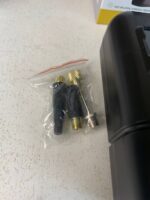⁦Gonfleur de pneus portable sans fil avec manomètre, arrêt automatique et lumière LED - جهاز ضغط العجلات محمول⁩ - الصورة ⁦7⁩