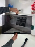 ⁦Rideau pare-soleil rétractable pour vitres de voiture 4Pcs – واقي الشمس في السيارة⁩ - الصورة ⁦4⁩