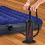 ⁦Pompe À Main Double Quick III Hi-Output Intex 68605 Multi-Embouts - مضخة إنتكس اليدوية عالية الكفاءة ذات الضخ المزدوج (37 سم)⁩ - الصورة ⁦4⁩