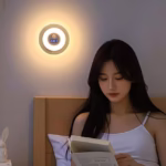 ⁦Applique Murale LED Intelligente Avec Capteur de Mouvement Écran Horloge Numérique - مصباح الحائط الذكي بمستشعر حركة وشاشة رقمية لعرض الوقت⁩ - الصورة ⁦6⁩